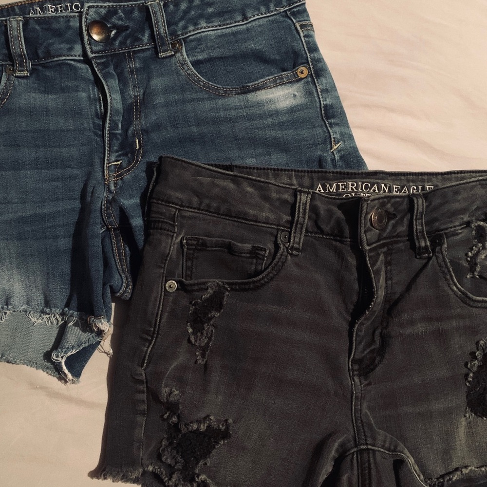 EUC bundle of two AEO shorts